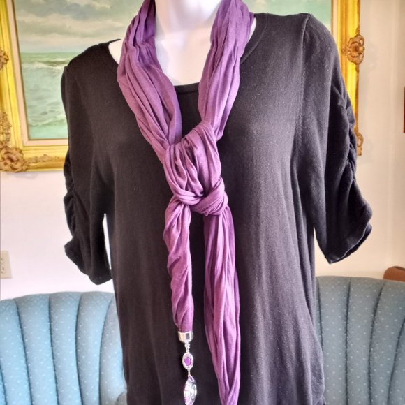 Scarf EUC Unique Purple 18"x72"-Item #367 - Picture 2 of 3